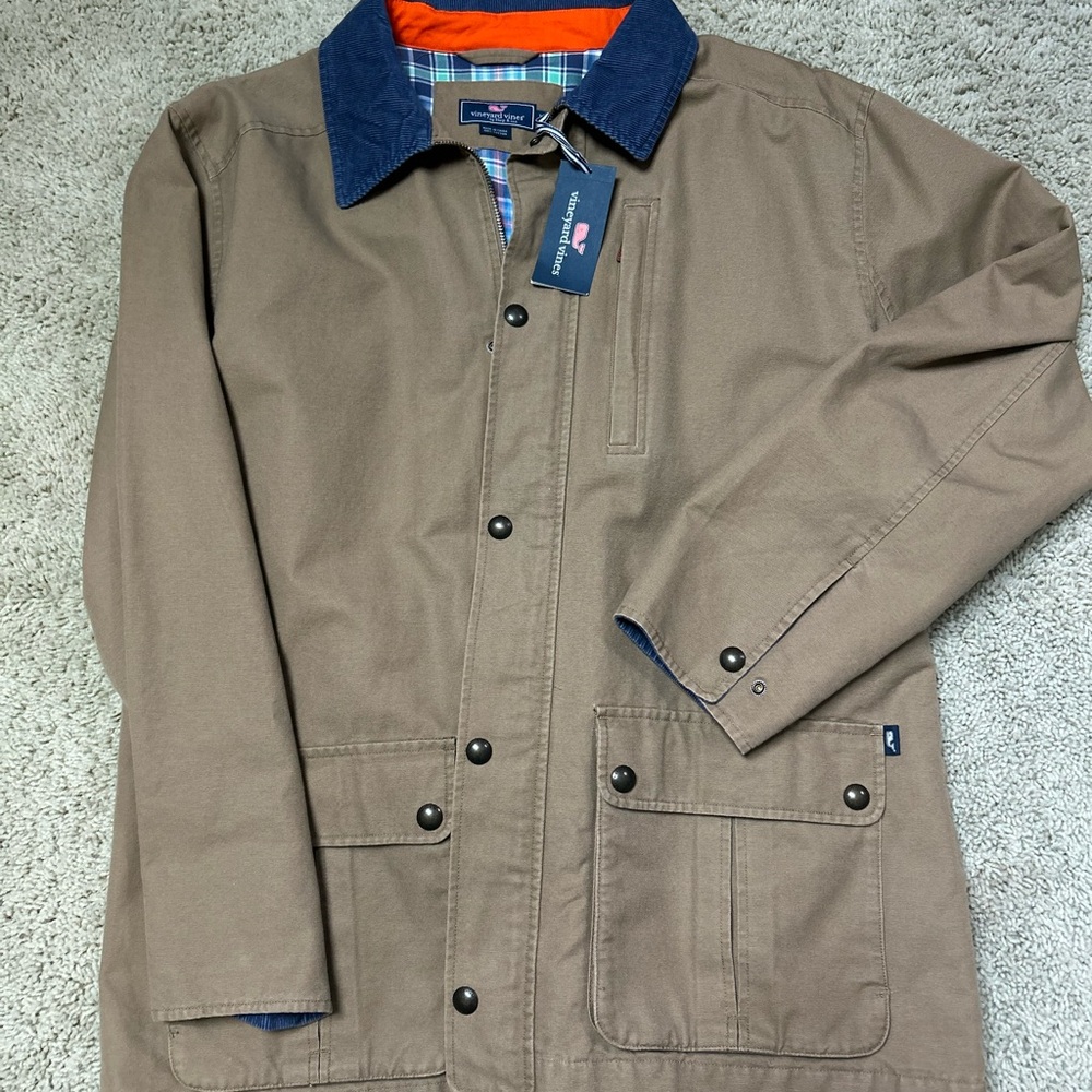 Vineyard Vines brown Barn/Field Jacket with Corduroy Navy Collar